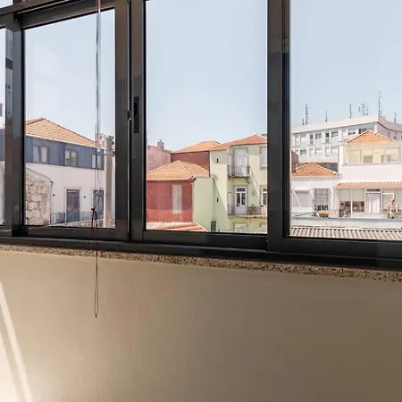 Lazaro 2 Bedroom Appartement