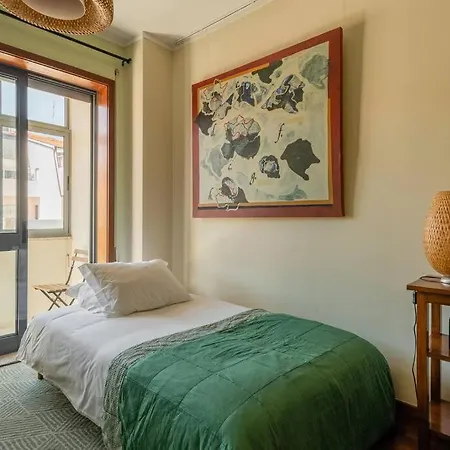 Lázaro 2 Bedroom Oporto