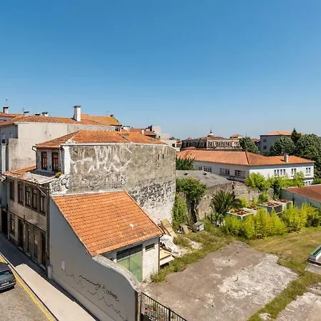 Lázaro 2 Bedroom Oporto